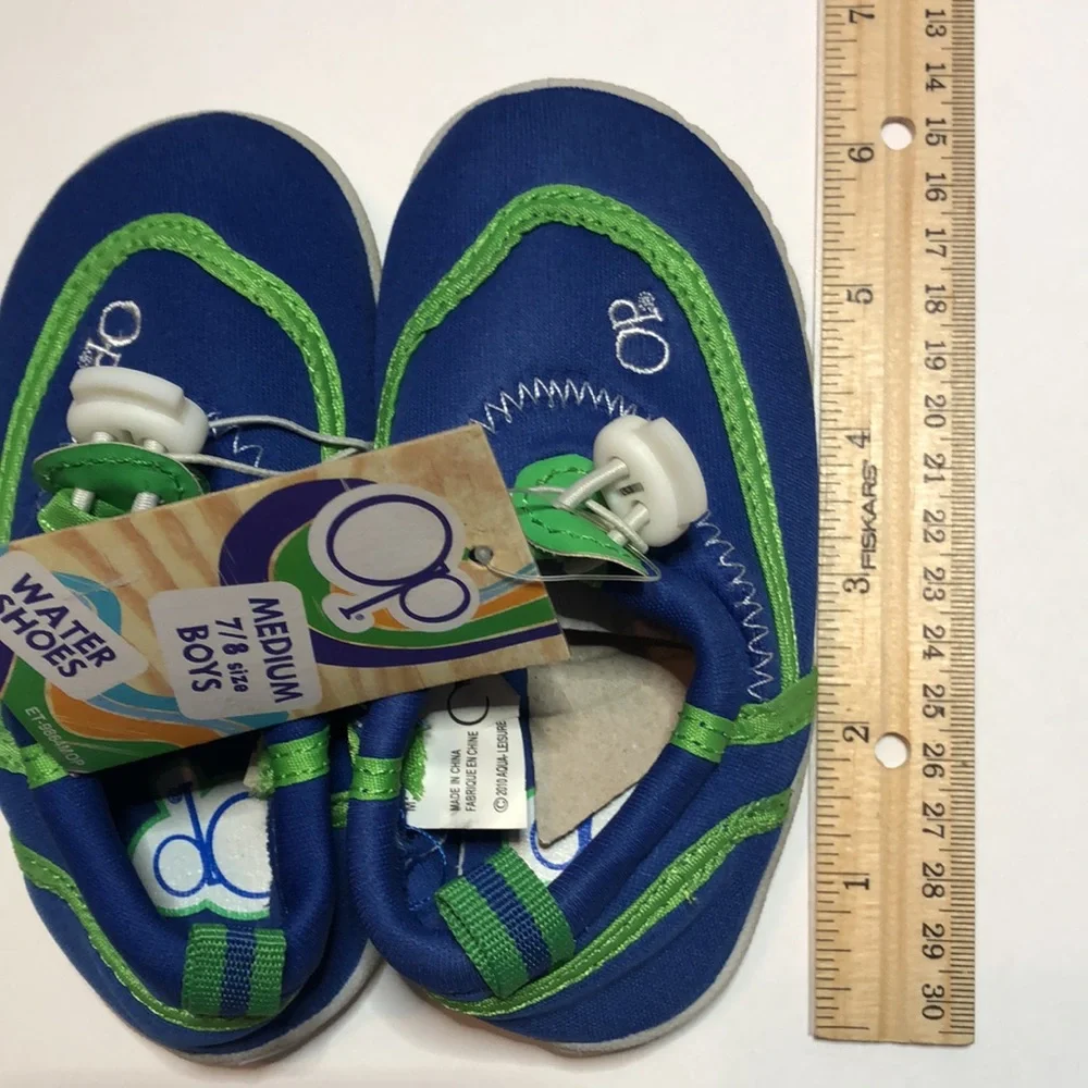 OP Water Shoes Boys Size 7/8 Medium